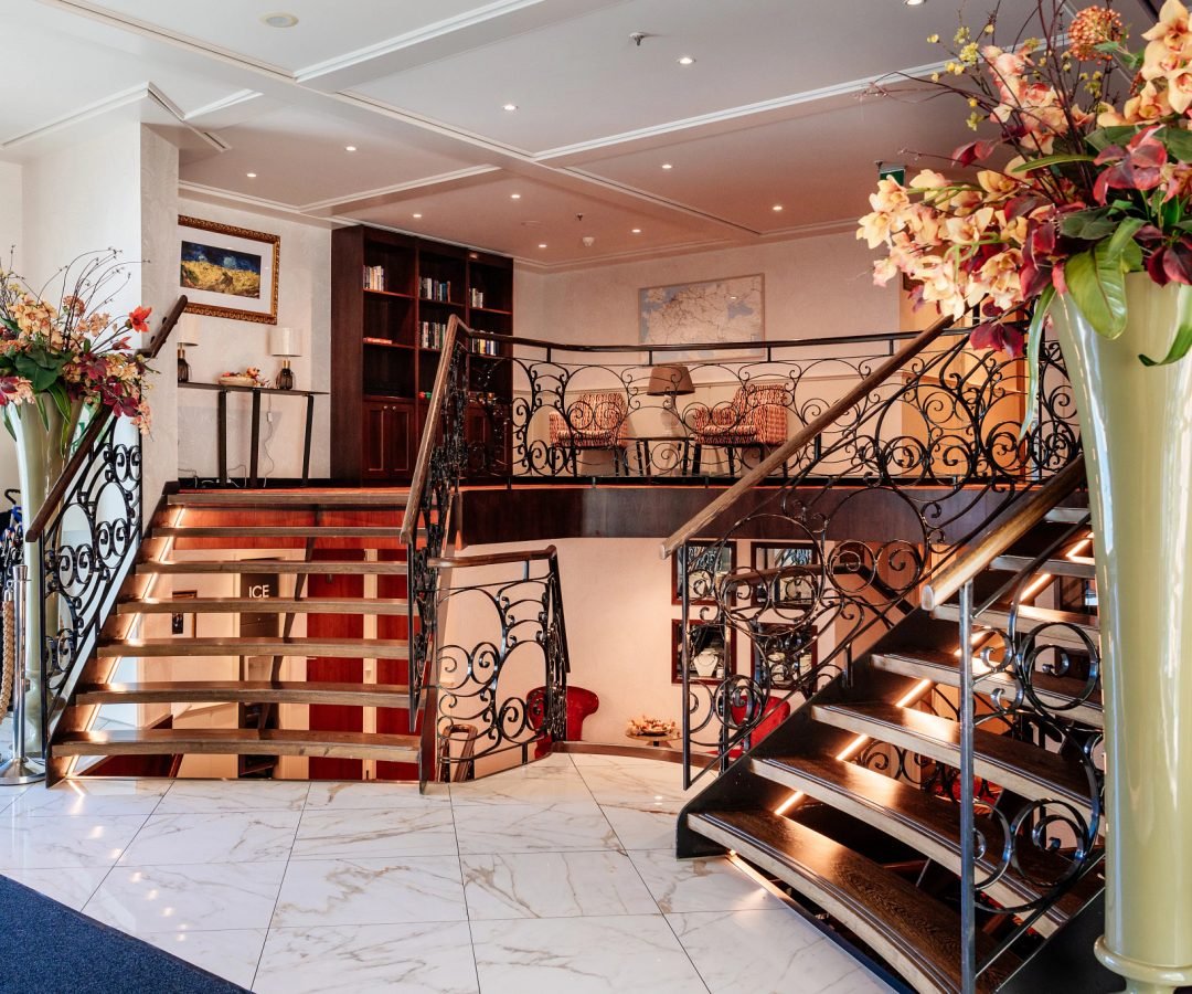 SereniVoy Travel - Ocean cruise interior design