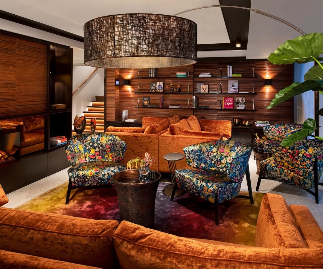 SereniVoy Travel - Ocean cruise library section